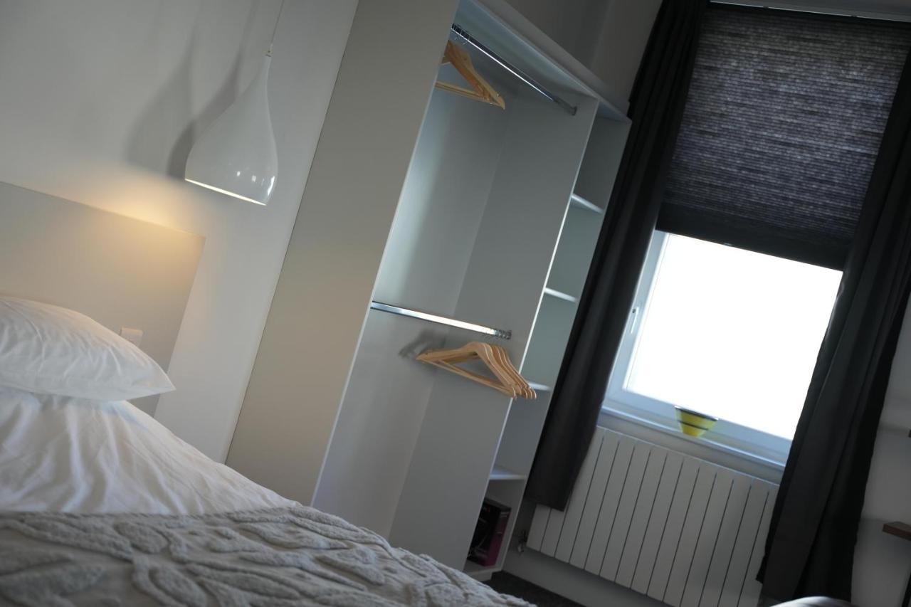 Gorgeous Comfortable Apartment On The High Street Merthyr Tydfil Bagian luar foto